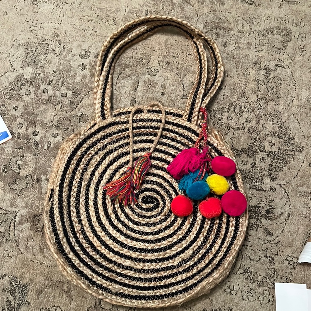 Purse - Picture 1 of 4